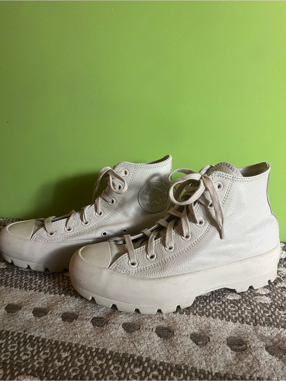 Converse Ivory Leather High top Sneakers